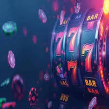 Tampilan layar slotking platform di perangkat mobile dengan berbagai permainan slot dan sportsbook